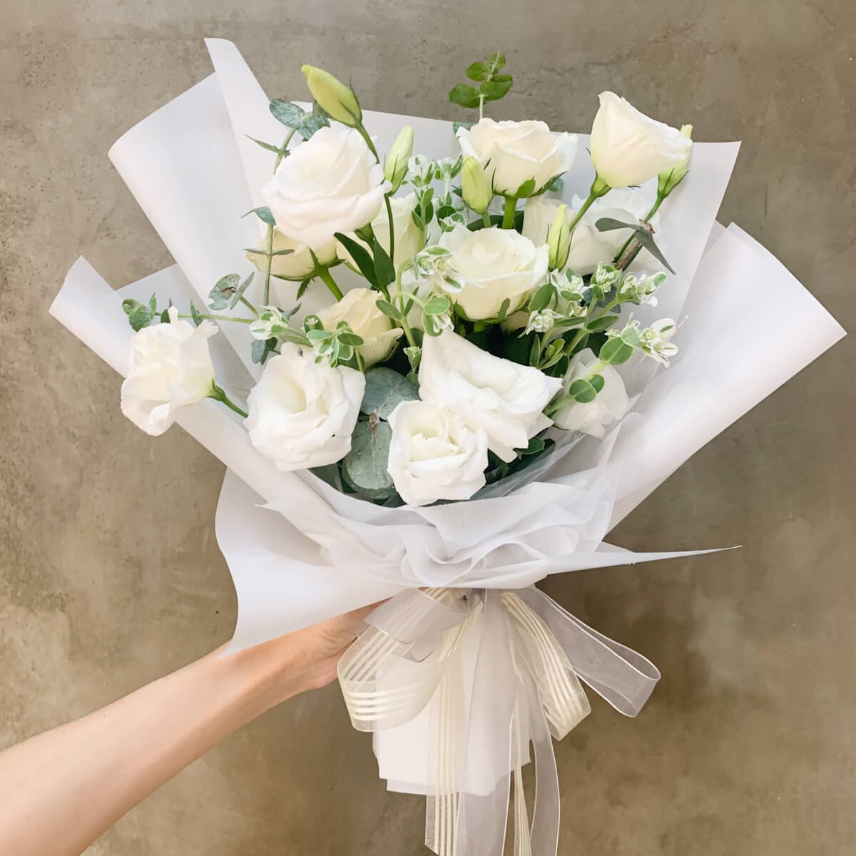 白玫瑰花束 Alice Flower Shop 愛麗絲工作花坊 台中鮮花永生乾燥花店