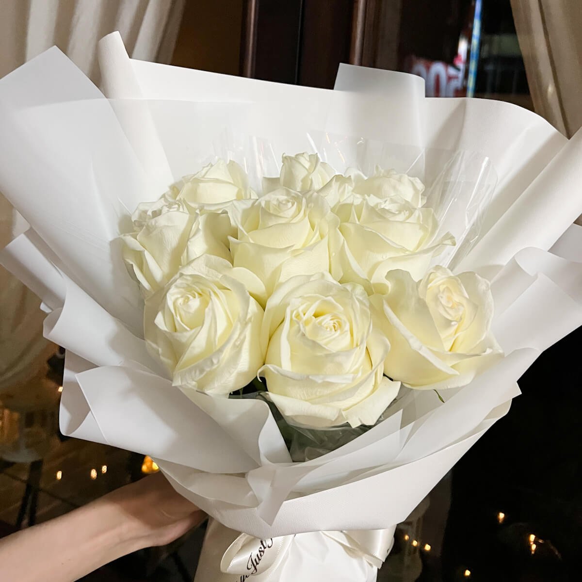 9朵進口白玫瑰花束 Alice Flower Shop 愛麗絲工作花坊 台中鮮花永生乾燥花店